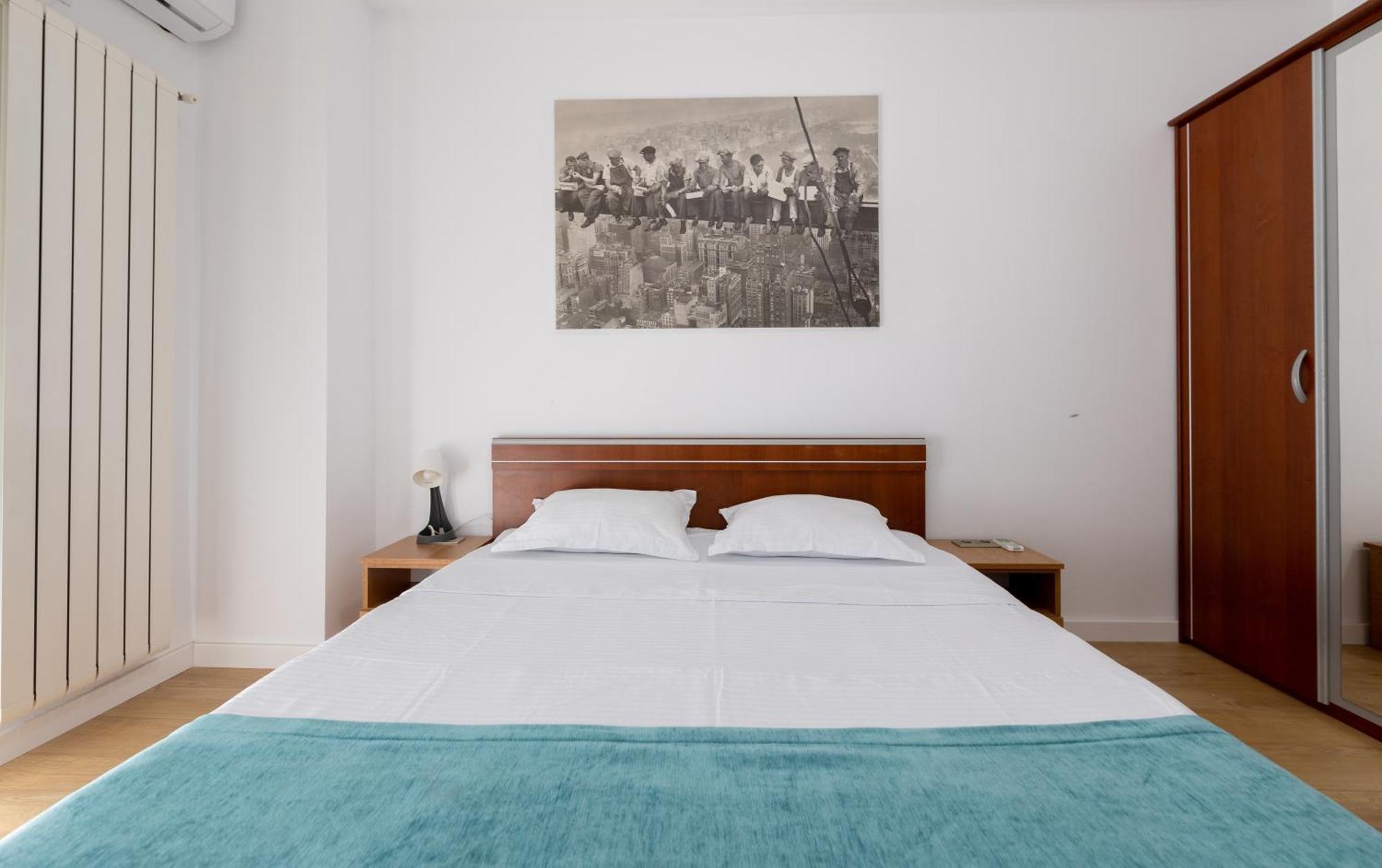 Obor Central Oasis --Secured Parking Nearby --Self Check-In-- 1Min Metro Station Bukarest Eksteriør billede